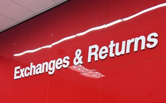 Target returns desk